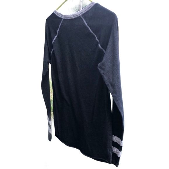 V.S pink long sleeve top - Picture 3 of 7